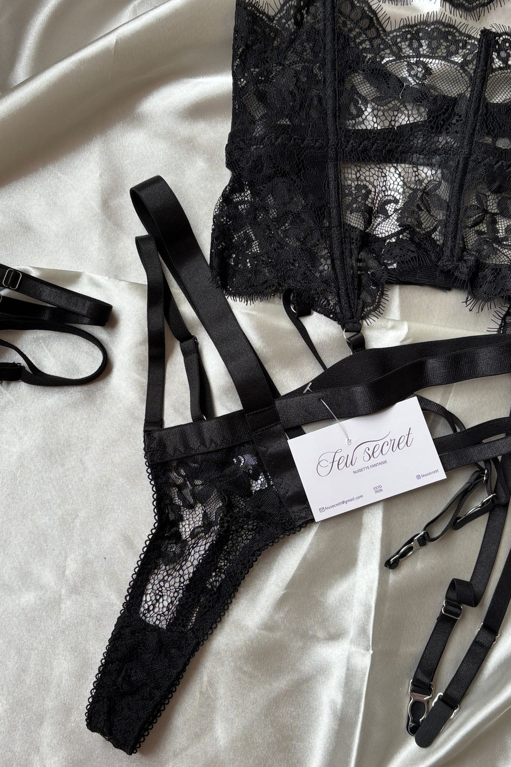 Daphne siyah Dantel Detaylı Premium Jartiyer Set